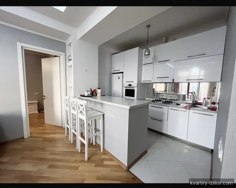 3-bedroom Apartment for rent in Avlabari, Tbilisi, 100 sqm, floor 15/18 — 900 USD/month | Tbilisi Homes
