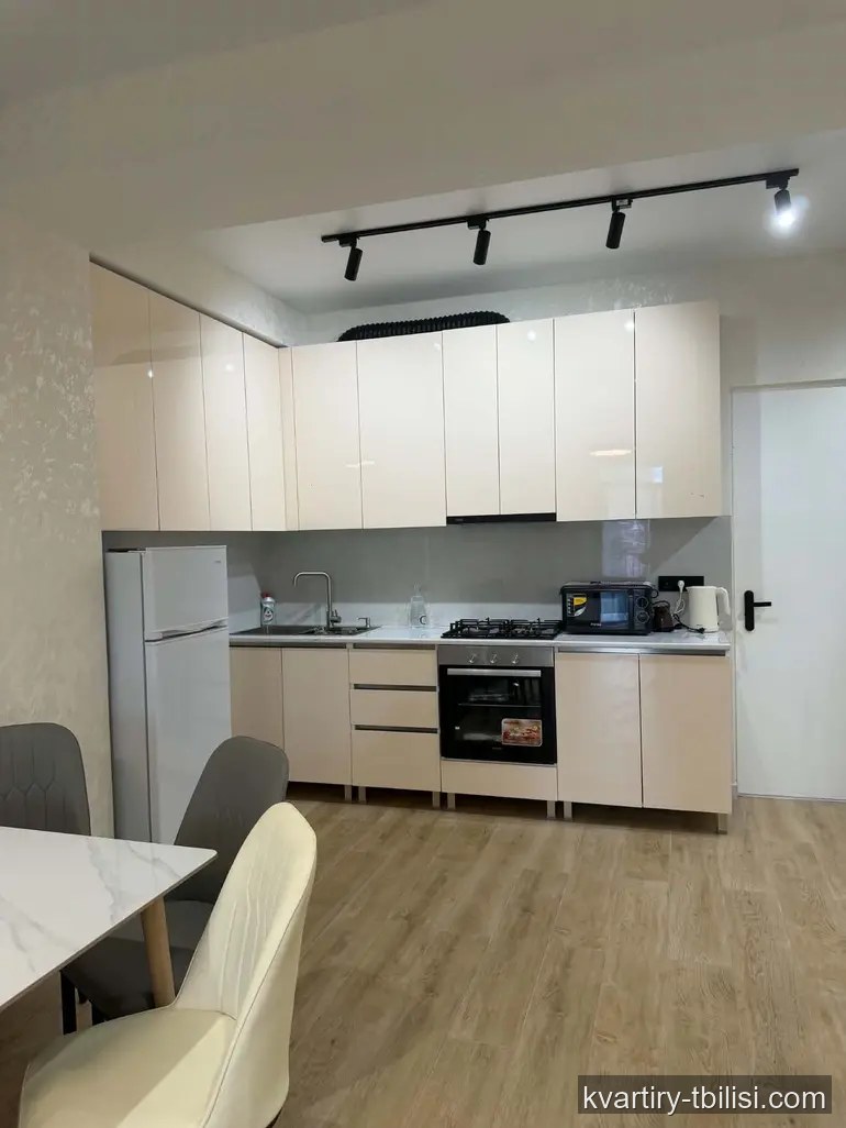 Трёхкомнатная квартира в Авлабари — 750 USD/мес | Tbilisi Homes