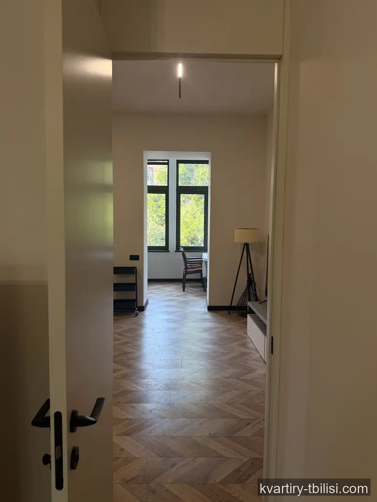 Четырёхкомнатная квартира в Авлабари — 1 499 USD/мес | Tbilisi Homes