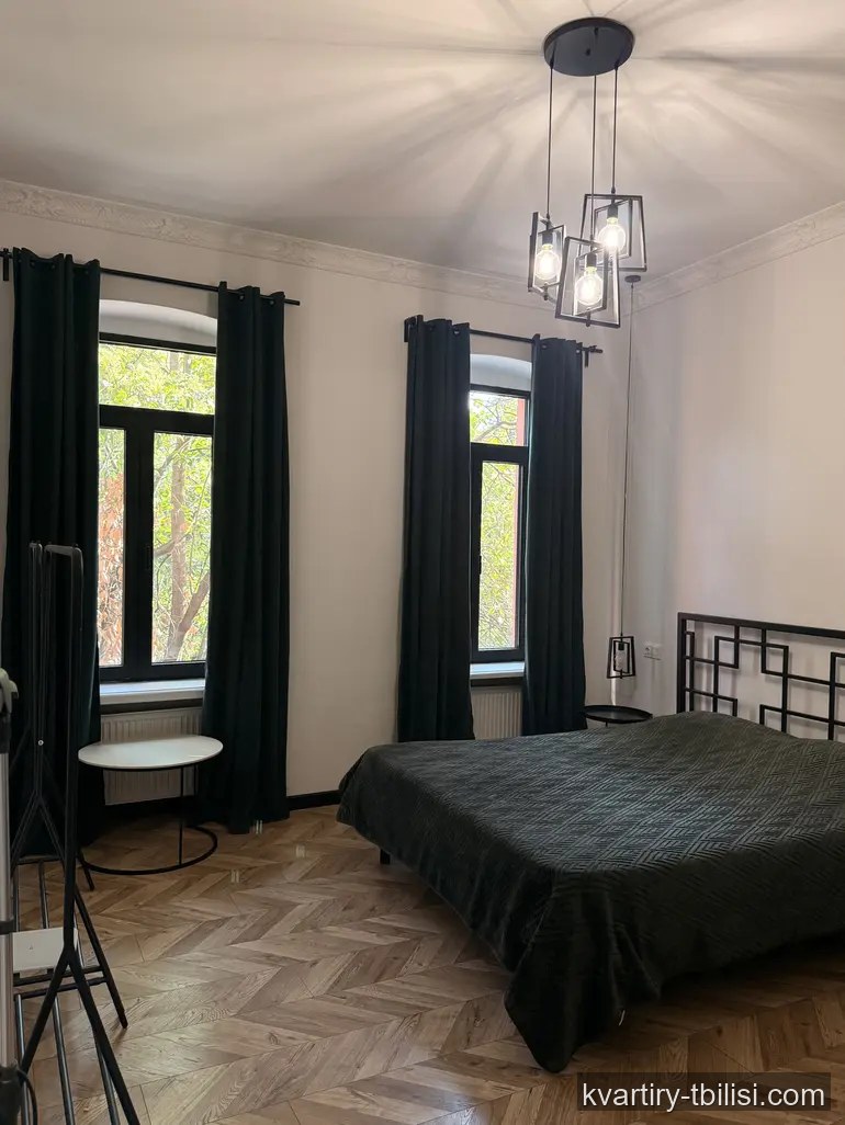 Четырёхкомнатная квартира в Авлабари — 1 499 USD/мес | Tbilisi Homes