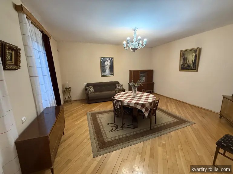 Четырёхкомнатная квартира в Авлабари — 800 USD/мес | Tbilisi Homes