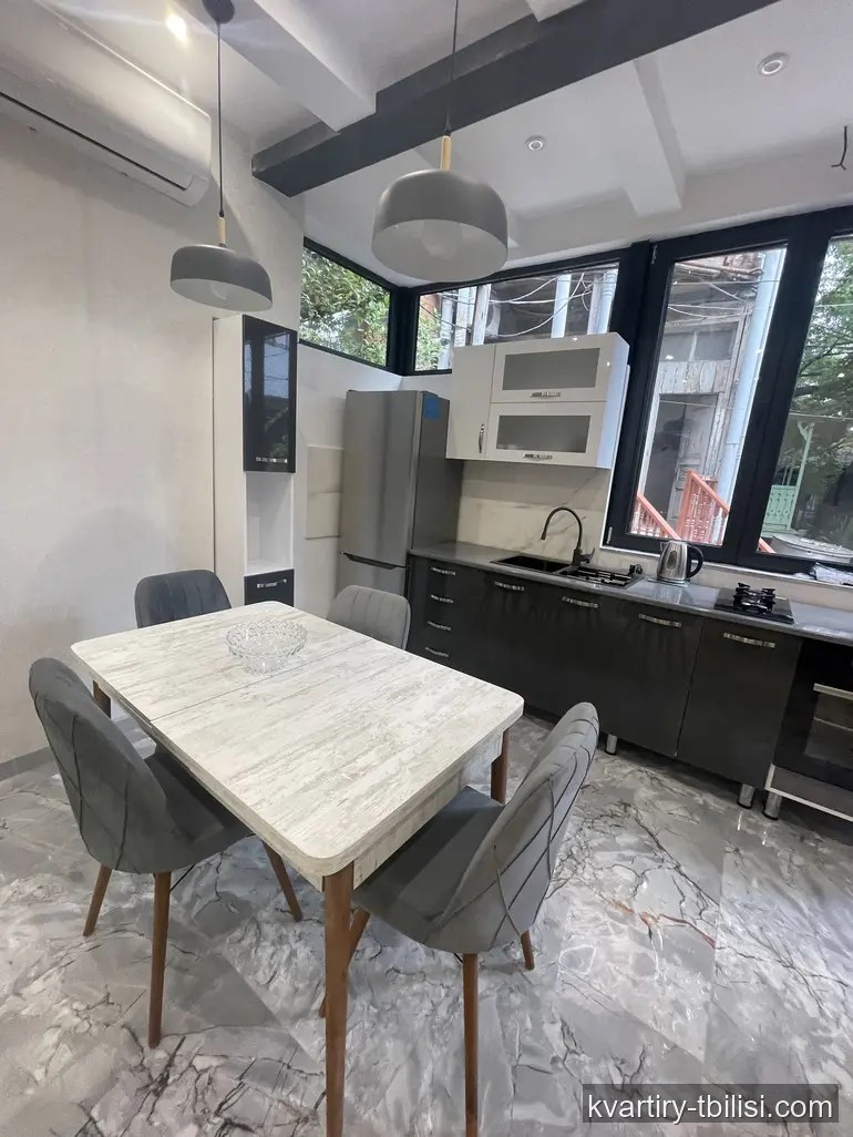 2-bedroom Apartment for rent in Chugureti, Tbilisi, 55 sqm, floor 1/1 — 650 USD/month | Tbilisi Homes