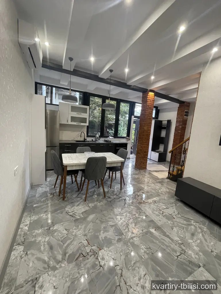 2-bedroom Apartment for rent in Chugureti, Tbilisi, 55 sqm, floor 1/1 — 650 USD/month | Tbilisi Homes