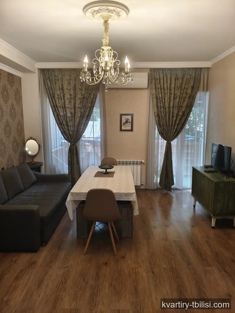 2-bedroom Apartment for rent in Chugureti, Tbilisi, 60 sqm, floor 2/4 — 700 USD/month | Tbilisi Homes