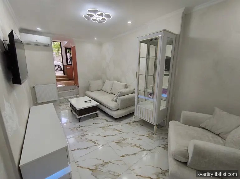 2-bedroom Apartment for rent in Chugureti, Tbilisi, 32 sqm, floor 1/1 — 500 USD/month | Tbilisi Homes