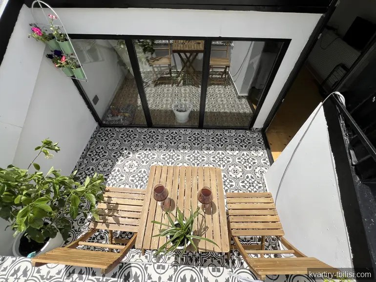 Трёхкомнатная квартира в Чугурети — 1 200 USD/мес | Tbilisi Homes