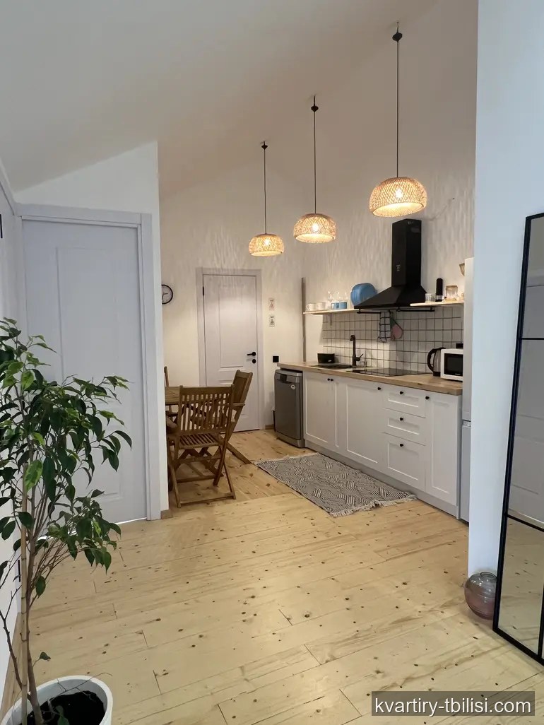 Трёхкомнатная квартира в Чугурети — 1 200 USD/мес | Tbilisi Homes