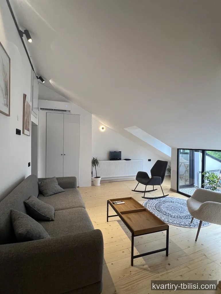 Трёхкомнатная квартира в Чугурети — 1 200 USD/мес | Tbilisi Homes