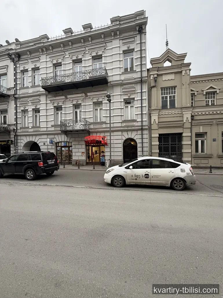 Трёхкомнатная квартира в Чугурети — 1 050 USD/мес | Tbilisi Homes