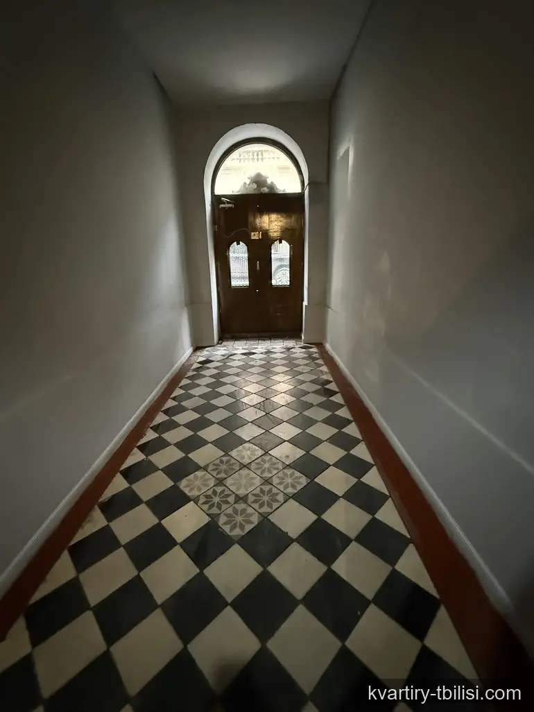 Трёхкомнатная квартира в Чугурети — 1 050 USD/мес | Tbilisi Homes