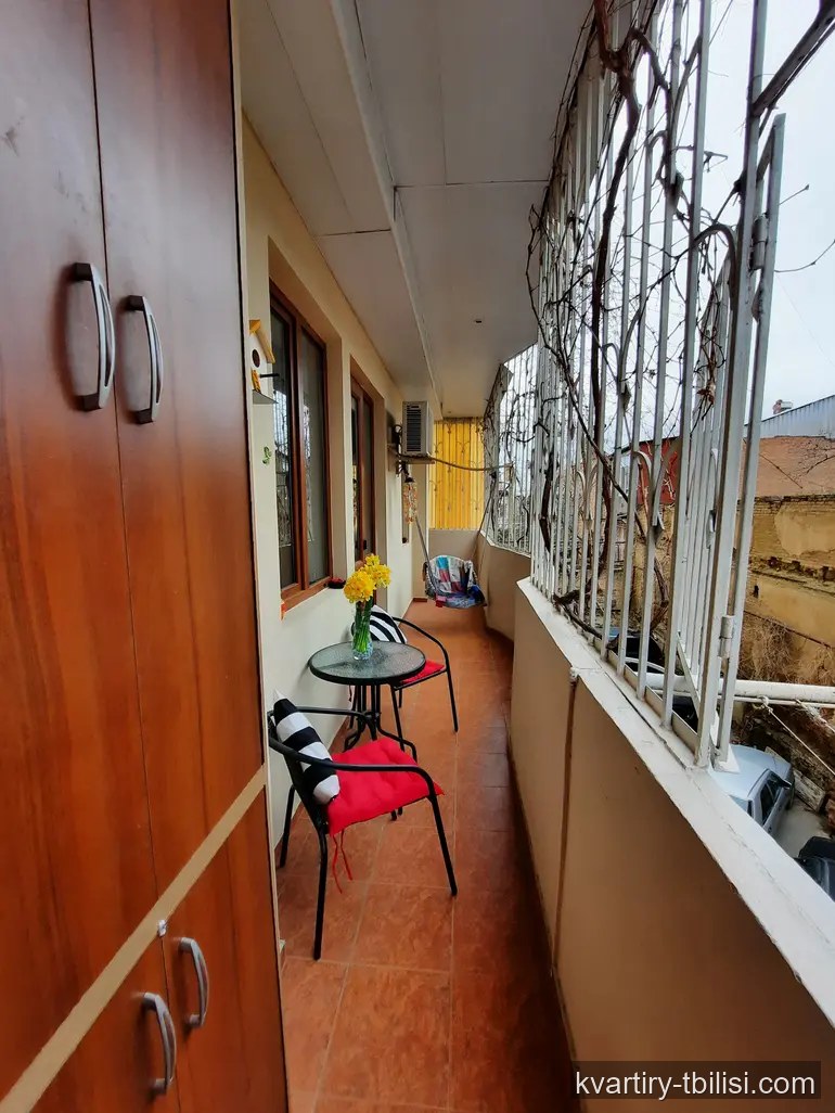 Трёхкомнатная квартира в Чугурети — 700 USD/мес | Tbilisi Homes