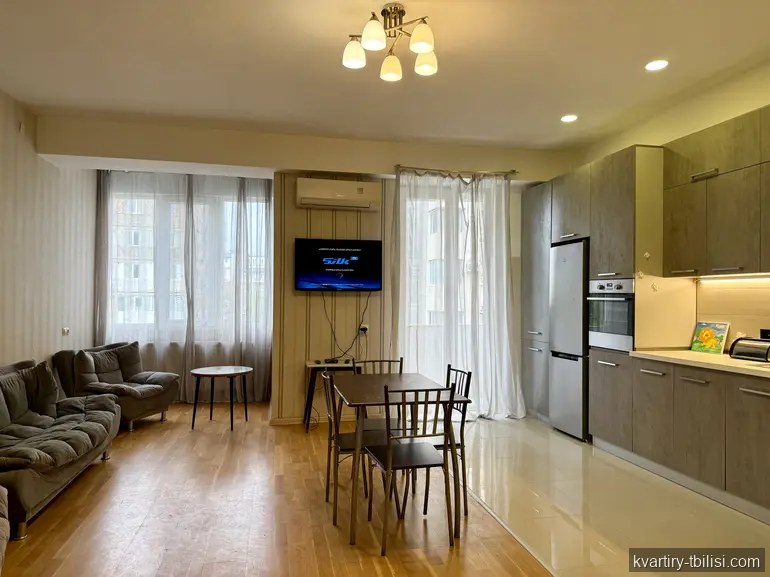 3-bedroom Apartment for rent in Chugureti, Tbilisi, 100 sqm, floor 4/11 — 1 000 USD/month | Tbilisi Homes