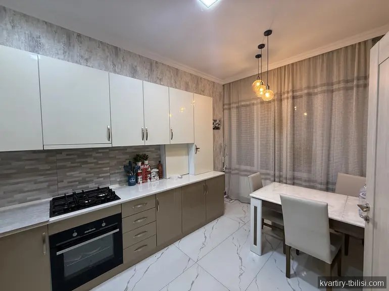 Трёхкомнатная квартира в Чугурети — 1 000 USD/мес | Tbilisi Homes