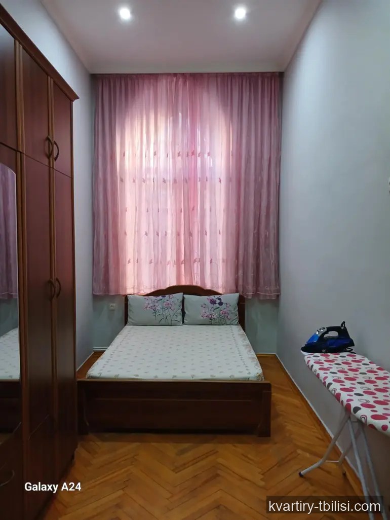 Трёхкомнатная квартира в Чугурети — 700 USD/мес | Tbilisi Homes