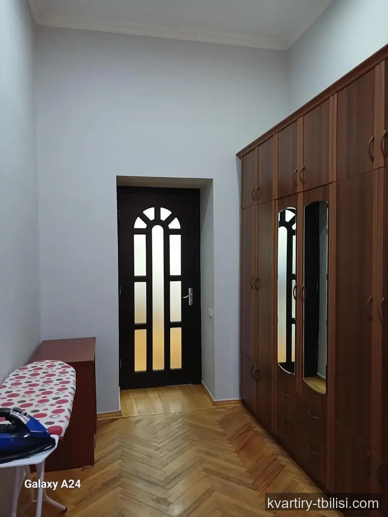Трёхкомнатная квартира в Чугурети — 700 USD/мес | Tbilisi Homes