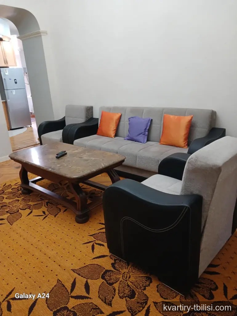 Трёхкомнатная квартира в Чугурети — 700 USD/мес | Tbilisi Homes