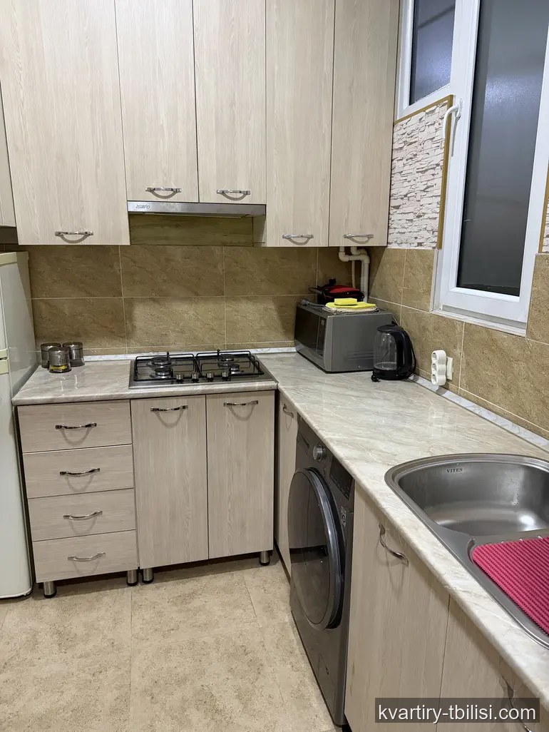 3-bedroom Apartment for rent in Chugureti, Tbilisi, 80 sqm, floor 2/3 — 800 USD/month | Tbilisi Homes