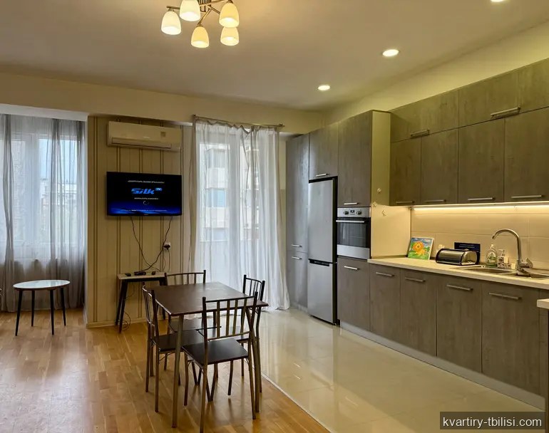 3-bedroom Apartment for rent in Chugureti, Tbilisi, 100 sqm, floor 4/11 — 1 050 USD/month | Tbilisi Homes
