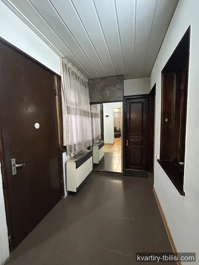 Четырёхкомнатная квартира в Чугурети — 565 USD/мес | Tbilisi Homes