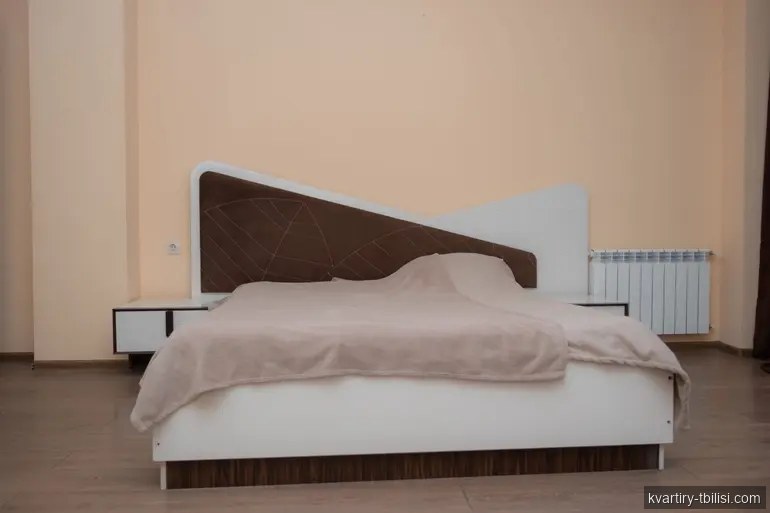 4-bedroom Apartment for rent in Chugureti, Tbilisi, 121 sqm, floor 2/4 — 1 500 USD/month | Tbilisi Homes