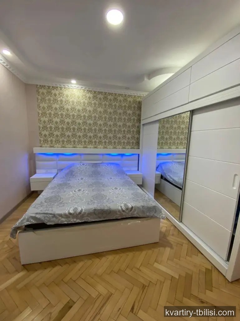 5-bedroom Apartment for rent in Chugureti, Tbilisi, 75 sqm, floor 2/4 — 800 USD/month | Tbilisi Homes