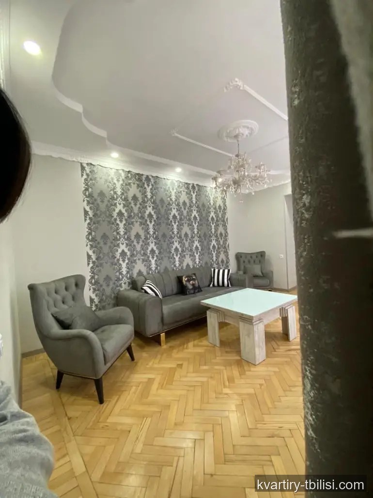 5-bedroom Apartment for rent in Chugureti, Tbilisi, 75 sqm, floor 2/4 — 800 USD/month | Tbilisi Homes