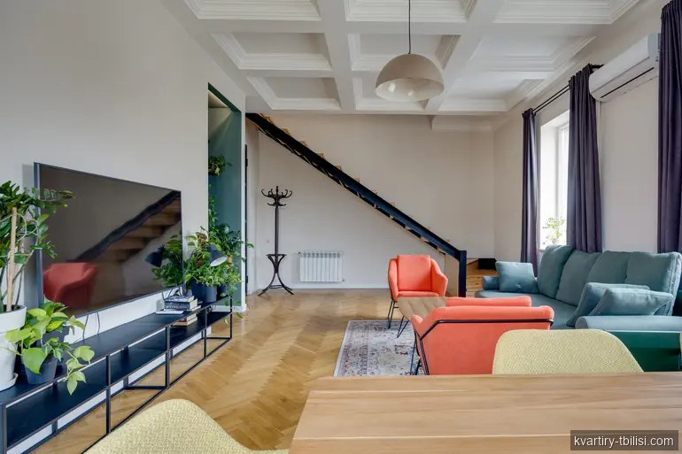 5-bedroom Apartment for rent in Chugureti, Tbilisi, 135 sqm, floor 4/4 — 1 650 USD/month | Tbilisi Homes
