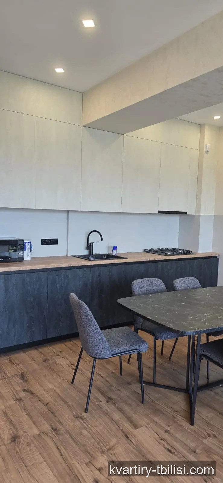 Четырёхкомнатная квартира в Дигомском массиве — 1 200 USD/мес | Tbilisi Homes