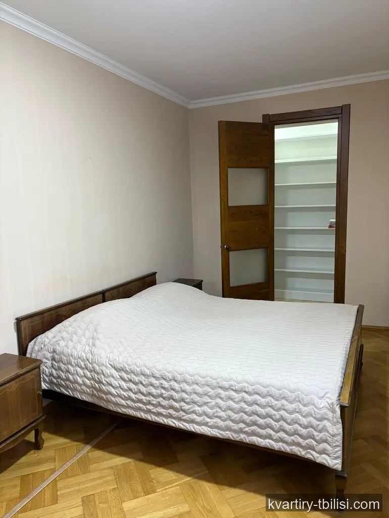 ქირავდება 5 ოთახიანი ბინა დიღმის მასივში, 130 მ², 3/8 სართული — 990 USD/თვეში | Tbilisi Homes