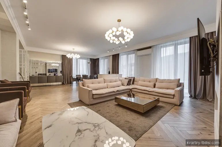 8-bedroom Apartment for rent in Krtsanisi, Tbilisi, 500 sqm, floor 4/5 — 7 000 USD/month | Tbilisi Homes