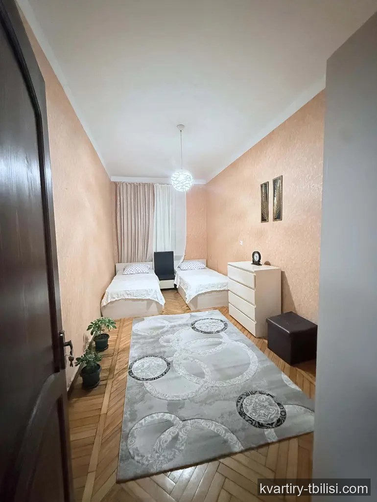 3-bedroom Apartment for rent in Moskovsky Ave, Tbilisi, 80 sqm, floor 1/5 — 570 USD/month | Tbilisi Homes