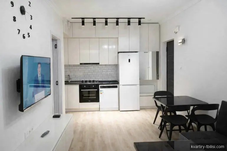 Трёхкомнатная квартира на Московском проспекте — 600 USD/мес | Tbilisi Homes