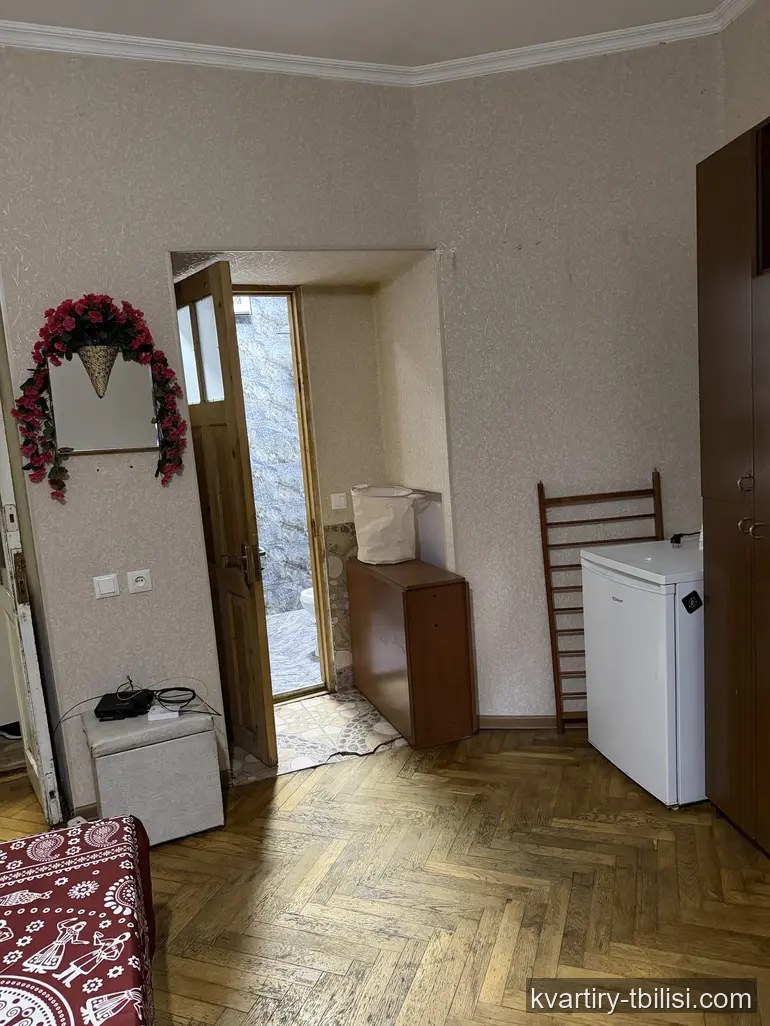 1-bedroom Apartment for rent in Mtatsminda, Tbilisi, 30 sqm, floor 1/2 — 400 USD/month | Tbilisi Homes