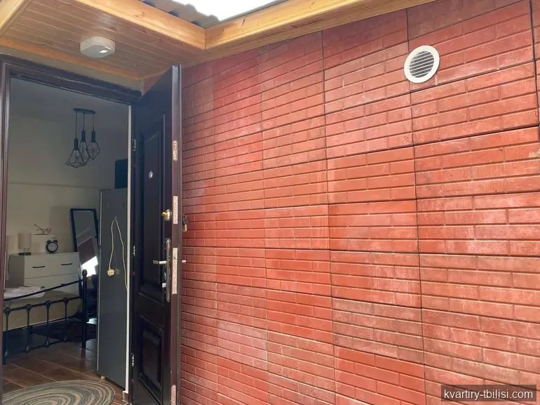 Однокомнатная квартира на Мтацминде — 450 USD/мес | Tbilisi Homes