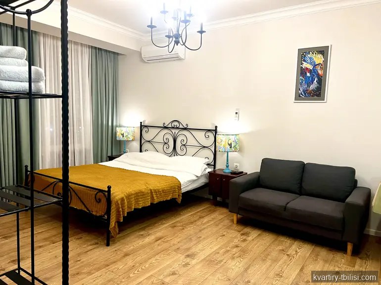 Однокомнатная квартира на Мтацминде — 650 USD/мес | Tbilisi Homes