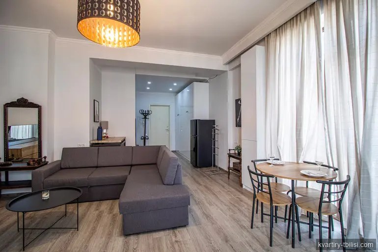 1-bedroom Apartment for rent in Mtatsminda, Tbilisi, 40 sqm, floor 9/13 — 1 600 USD/month | Tbilisi Homes