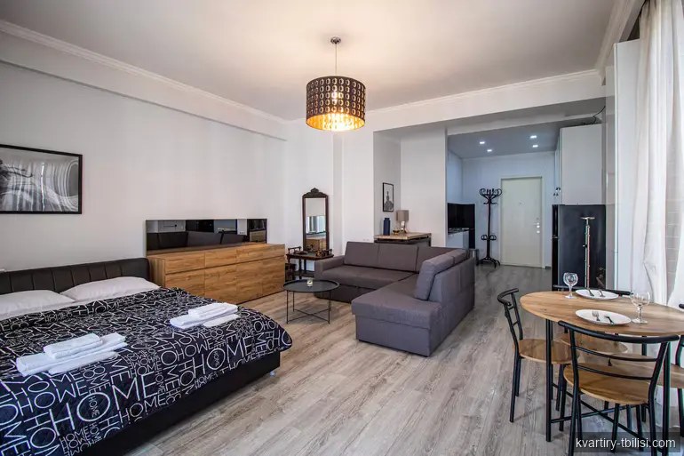 1-bedroom Apartment for rent in Mtatsminda, Tbilisi, 40 sqm, floor 9/13 — 1 600 USD/month | Tbilisi Homes