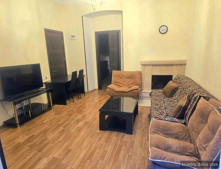 Двухкомнатная квартира на Мтацминде — 600 USD/мес | Tbilisi Homes