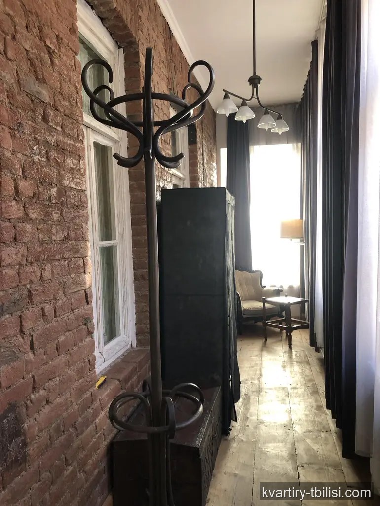 2-bedroom Apartment for rent in Mtatsminda, Tbilisi, 60 sqm, floor 3/3 — 850 USD/month | Tbilisi Homes