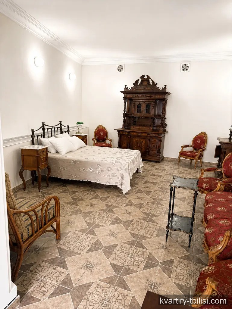 Двухкомнатная квартира на Мтацминде — 1 500 USD/мес | Tbilisi Homes