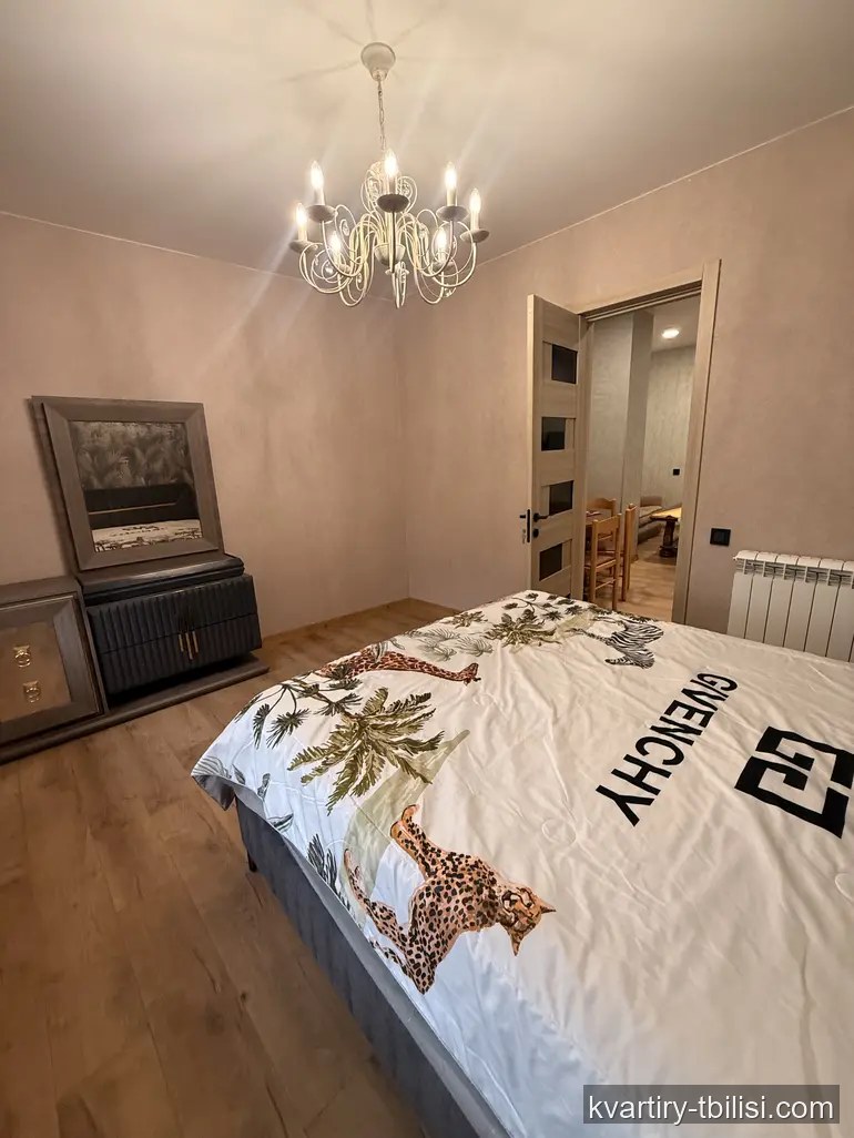 Двухкомнатная квартира на Мтацминде — 650 USD/мес | Tbilisi Homes