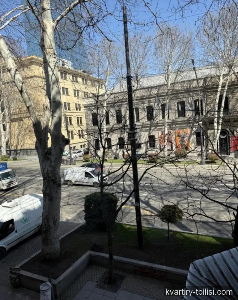 Двухкомнатная квартира на Мтацминде — 1 000 USD/мес | Tbilisi Homes