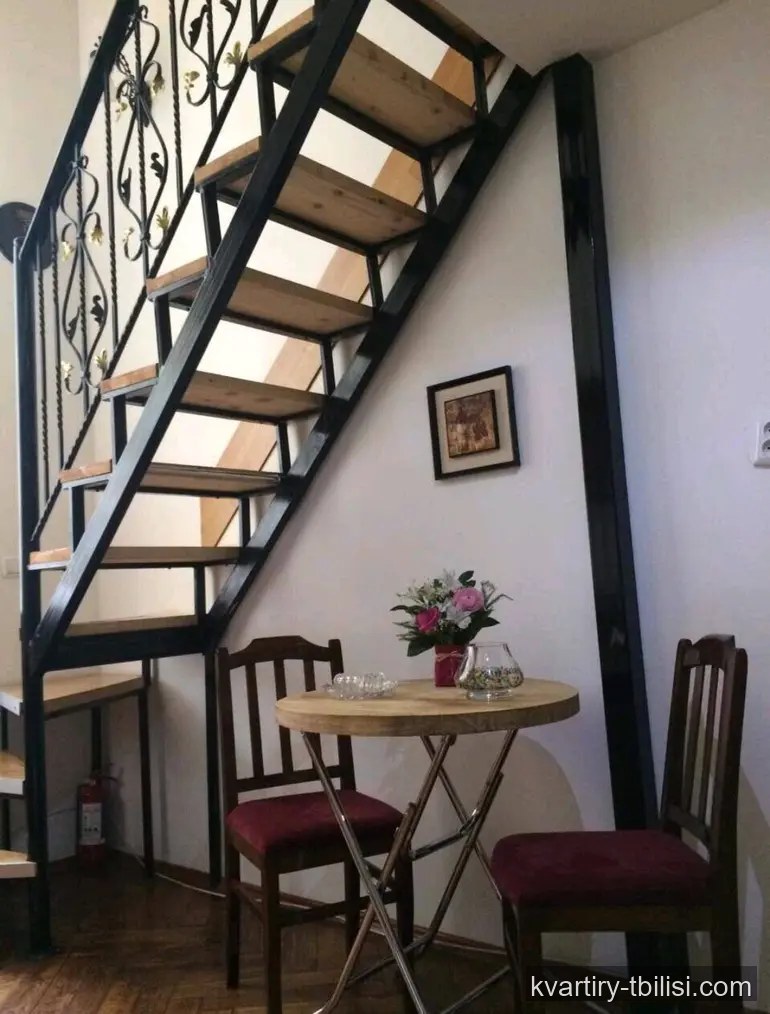 2-bedroom Apartment for rent in Mtatsminda, Tbilisi, 36 sqm, floor 2/2 — 550 USD/month | Tbilisi Homes