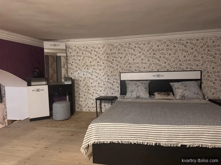 Двухкомнатная квартира на Мтацминде — 550 USD/мес | Tbilisi Homes