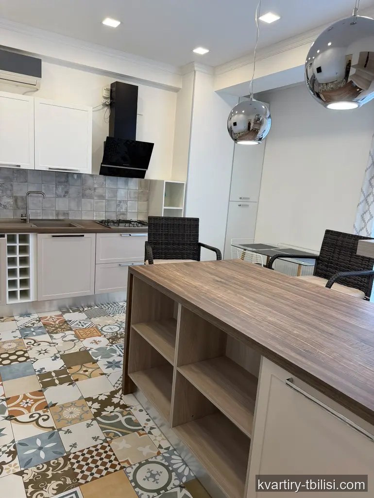 Трёхкомнатная квартира на Мтацминде — 1 100 USD/мес | Tbilisi Homes