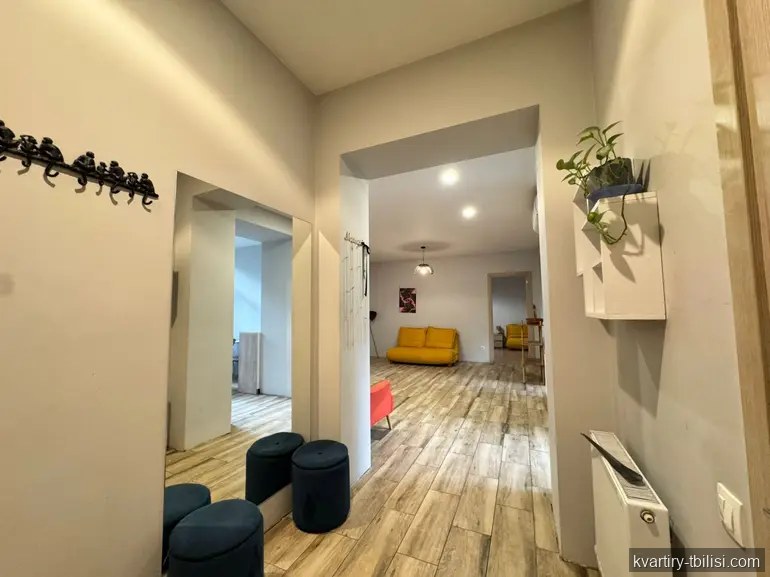 3-bedroom Apartment for rent in Mtatsminda, Tbilisi, 85 sqm, floor 1/2 — 1 050 USD/month | Tbilisi Homes