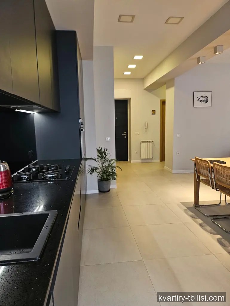 Трёхкомнатная квартира на Мтацминде — 1 800 USD/мес | Tbilisi Homes