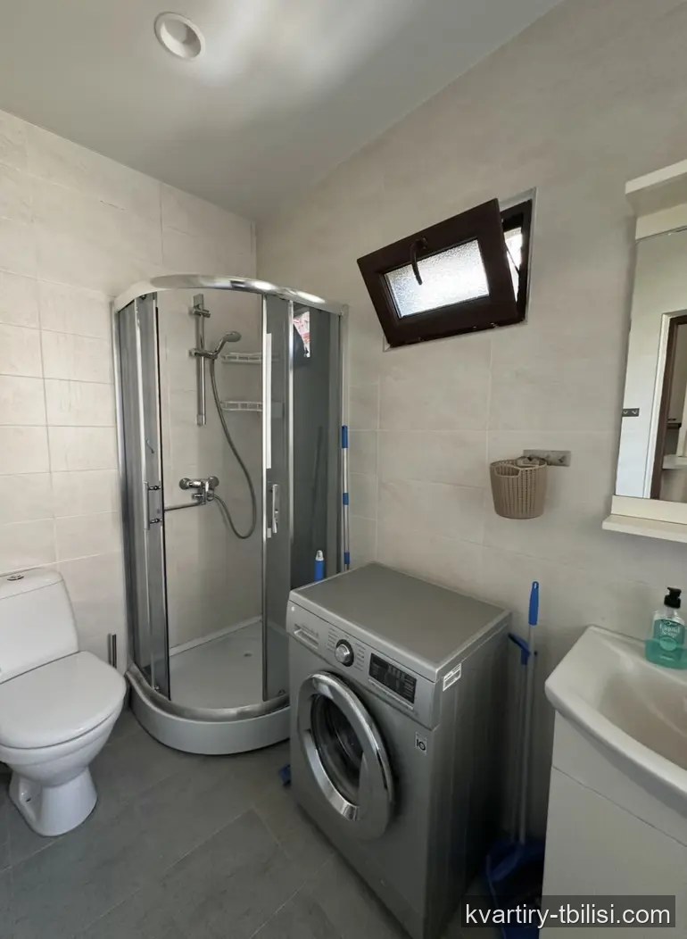 Трёхкомнатная квартира на Мтацминде — 550 USD/мес | Tbilisi Homes