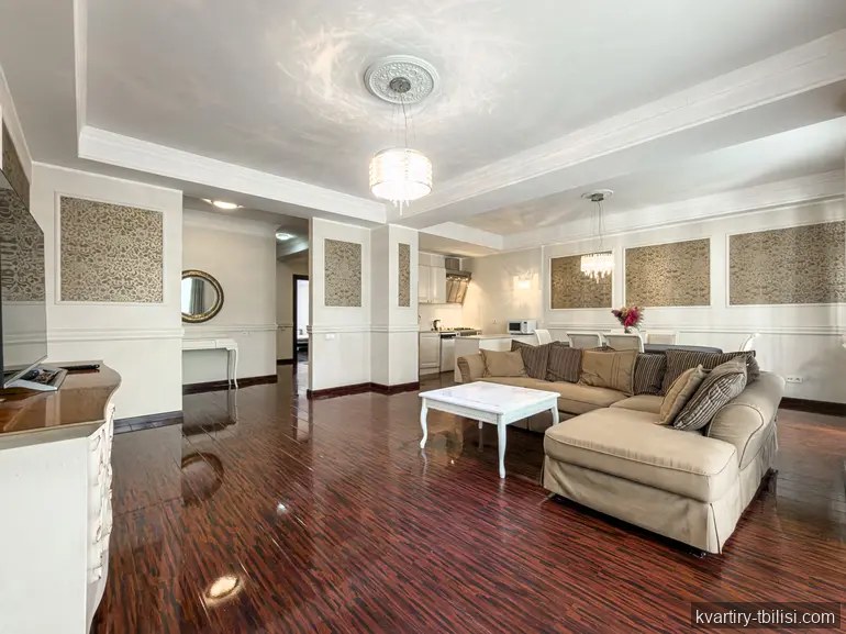 Трёхкомнатная квартира на Мтацминде — 1 600 USD/мес | Tbilisi Homes