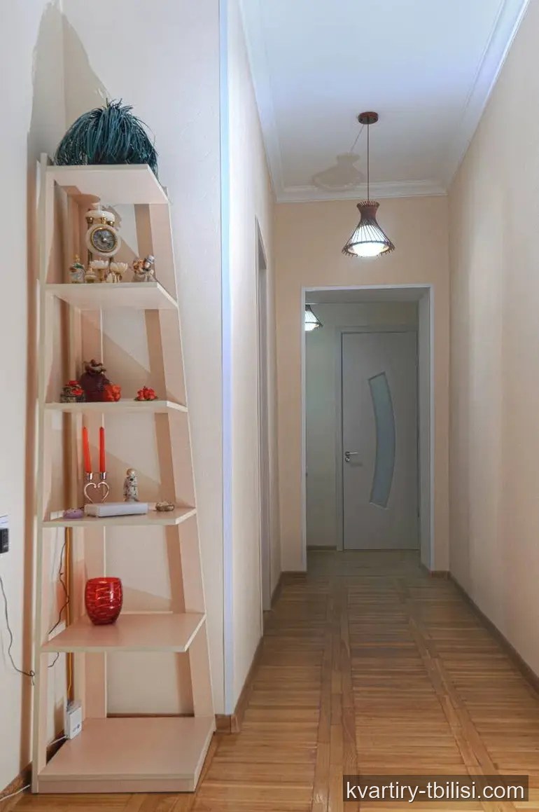Трёхкомнатная квартира на Мтацминде — 1 100 USD/мес | Tbilisi Homes